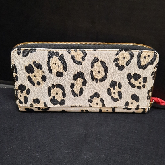 SOLD ON ANOTHER WEBSITE - Picture 4 of 12